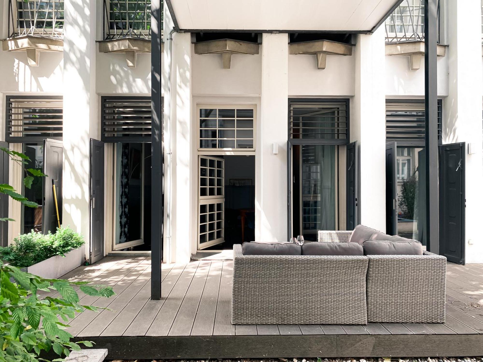 Designer Loft-Ferienwohnung Im Zentrum Mit Tiefgaragen-Parkplatz, Waschmaschine Und Privatterrasse Lipsk Zewnętrze zdjęcie